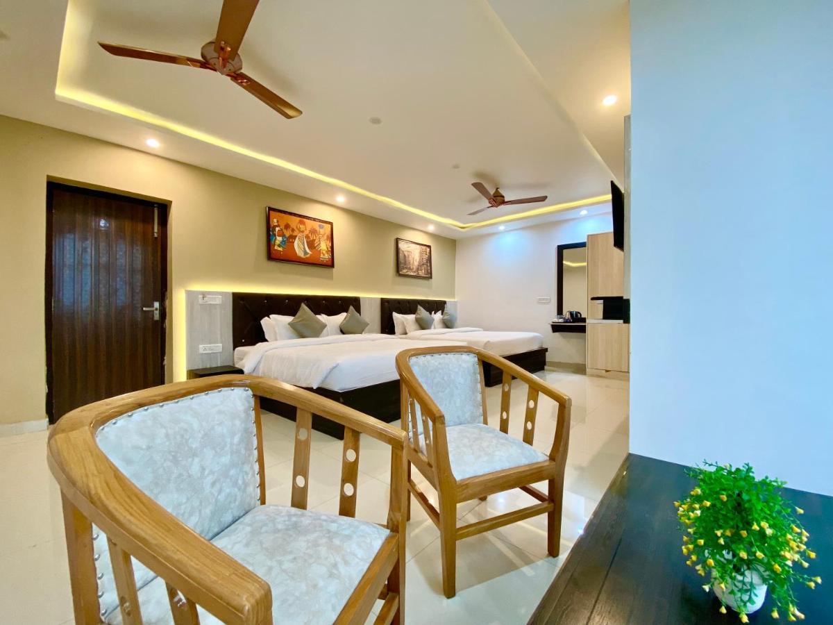 Hotel Kavita Palace Lansdowne Εξωτερικό φωτογραφία